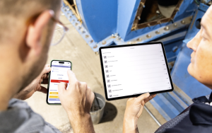 industrial field service software crewos in use